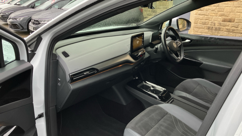 Volkswagen ID.4 109kW Life Pure 52kWh 5dr Auto Electric Estate